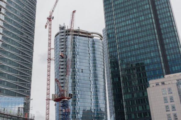 1280-La-Defense-tour-Alto-grue-parement-facade-1068x712-2.jpg